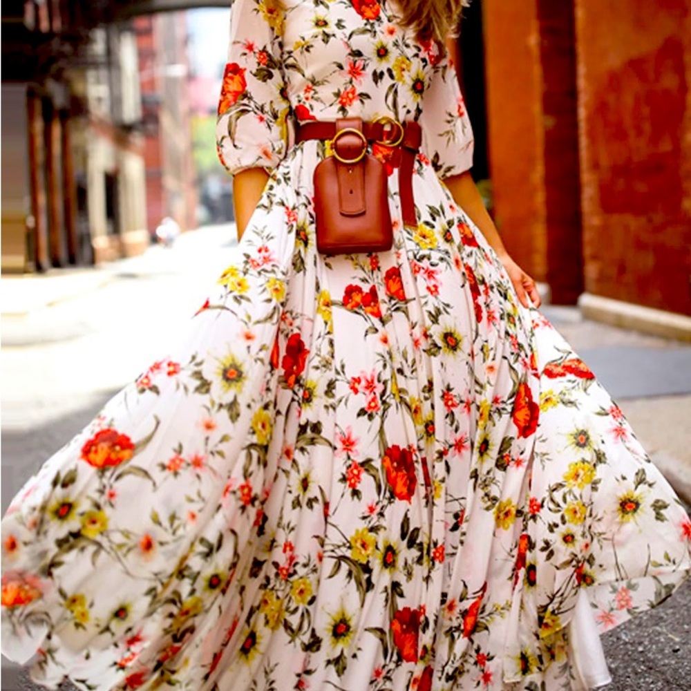 Gorgeous floor length floral gown!